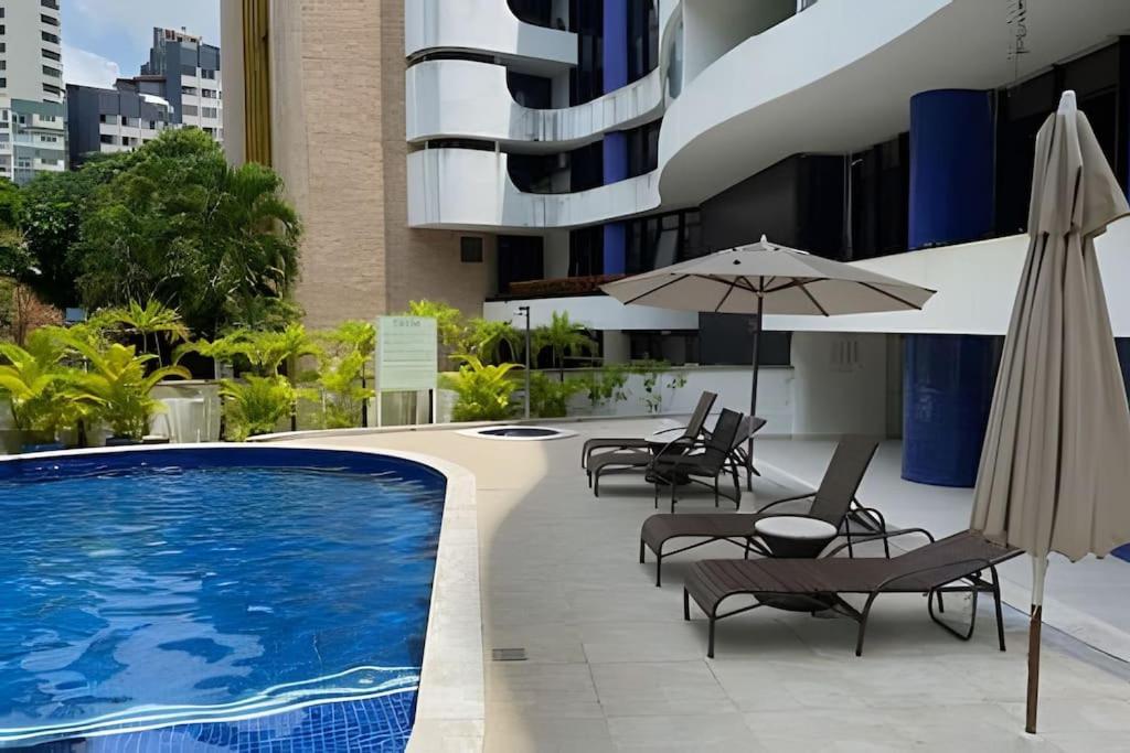 1/4, Camareira, Piscina, Barra/ondina