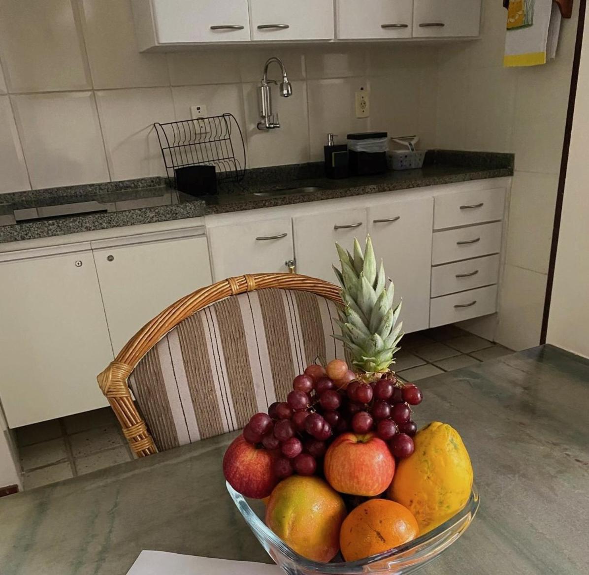 1/4, Camareira, Piscina, Barra/ondina Apartamento *