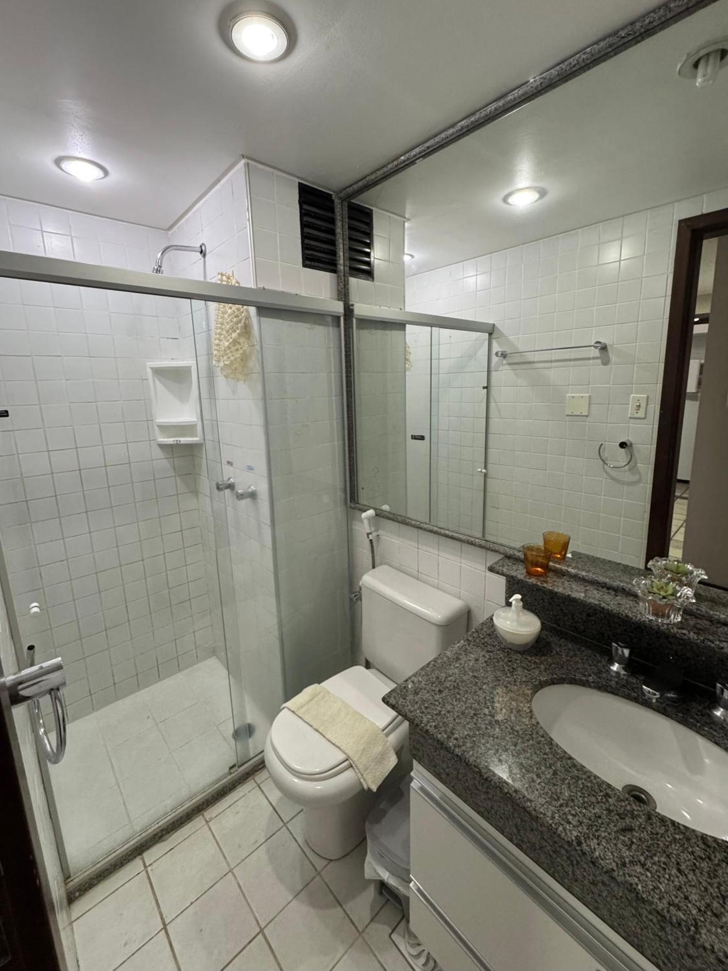 1/4, Camareira, Piscina, Barra/ondina *